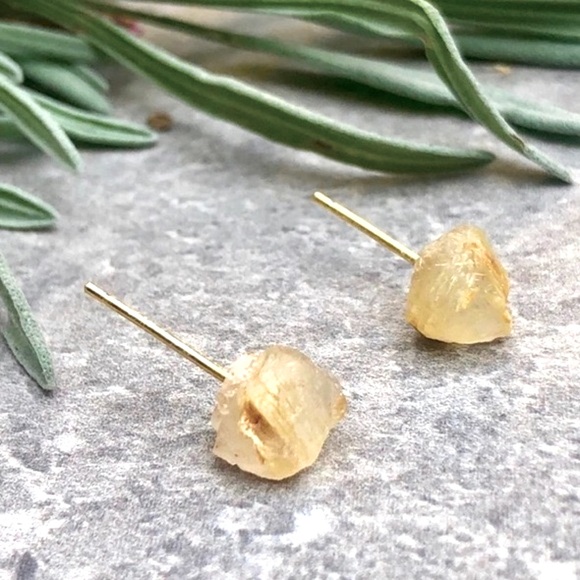 ๐ New Raw Rutile Quartz Crystal Stud Gemstone Earrings - Picture 2 of 5